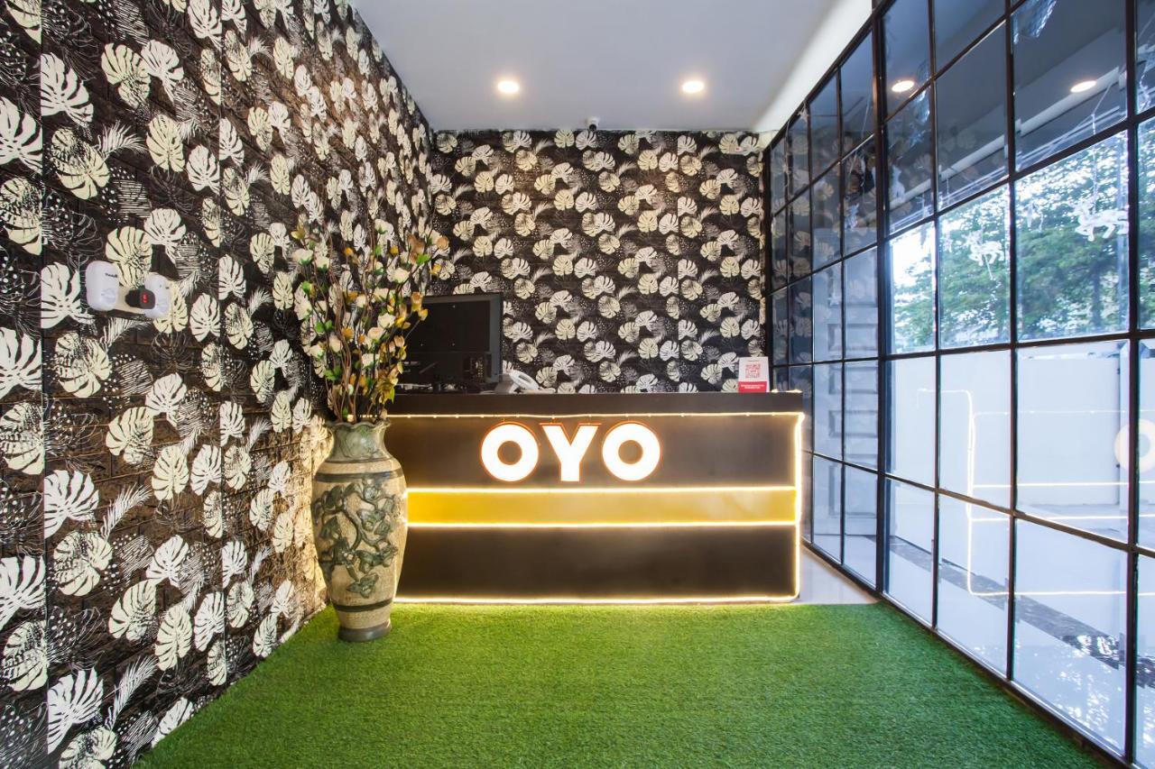 Oyo 2361 Hotel Winston Glugur Exteriör bild