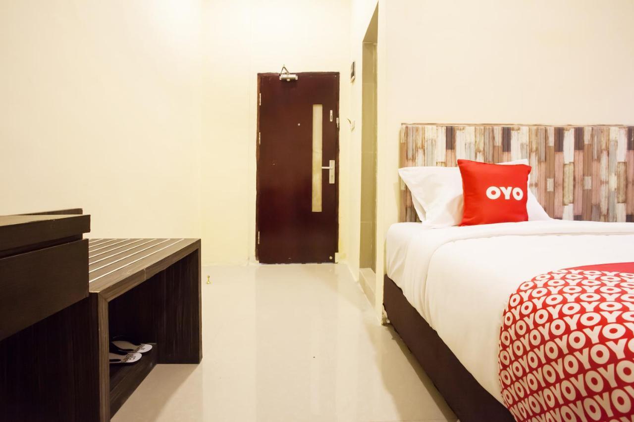 Oyo 2361 Hotel Winston Glugur Exteriör bild