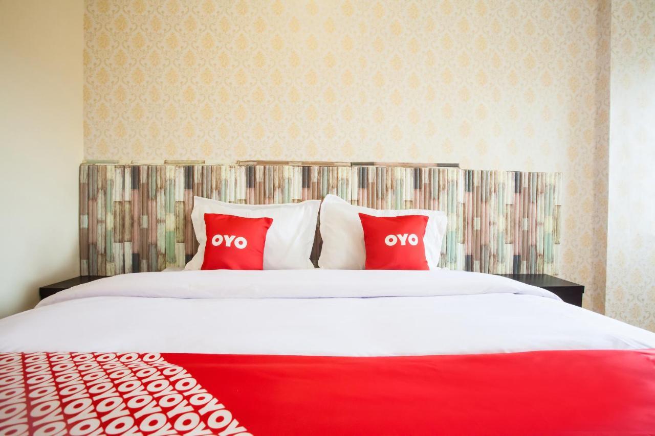 Oyo 2361 Hotel Winston Glugur Exteriör bild